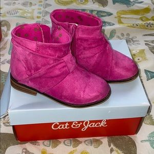 Girls boots